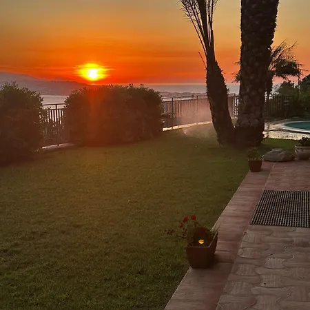 Maria * Villa San Giovanni